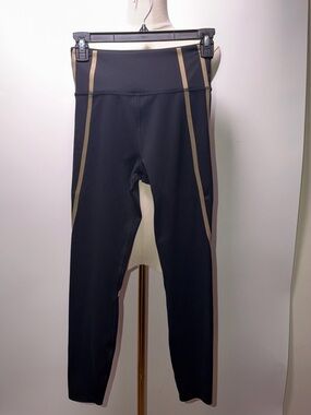 Aje. Athletica Curved Seam 7/8 Legging Size 8